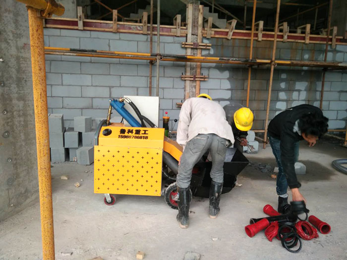 二次結構柱輸送泵廠家施工現(xiàn)場