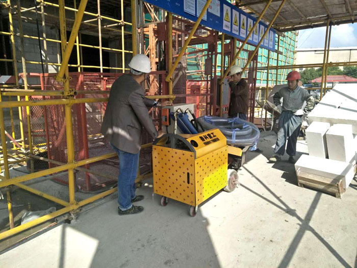 上海二次結構柱輸送泵施工現(xiàn)場