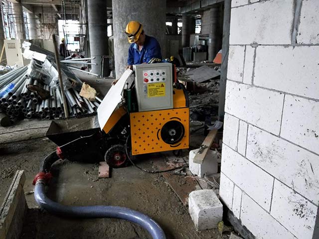 二次構(gòu)造柱泵施工現(xiàn)場(chǎng)