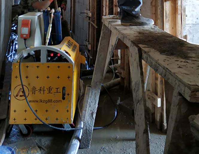 10月5日小型混凝土輸送泵合作宏亞建設(shè)協(xié)眾雅居14#樓及地下車庫(kù)項(xiàng)目 10月5日小型混凝土輸送泵合作宏亞建設(shè)協(xié)眾雅居14#樓及地下車庫(kù)項(xiàng)目