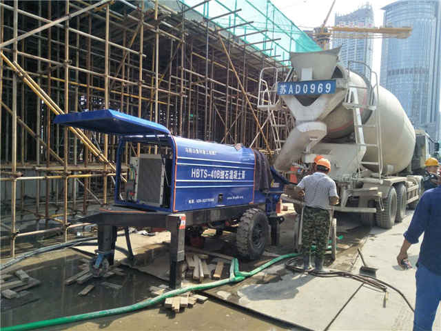 細石混凝土泵施工