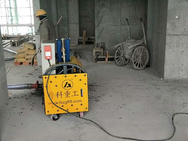 二次構造專用柱砼地泵